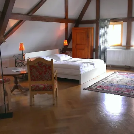 Gastehaus Im Weingut Schloss Proschwitz Konukevi